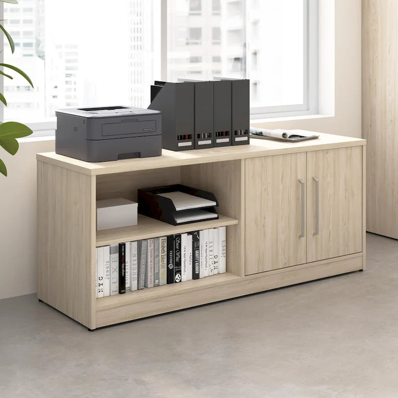 Meuble de rangement bas avec portes et étagères réglables, Idéal pour bureau ou salon moderne