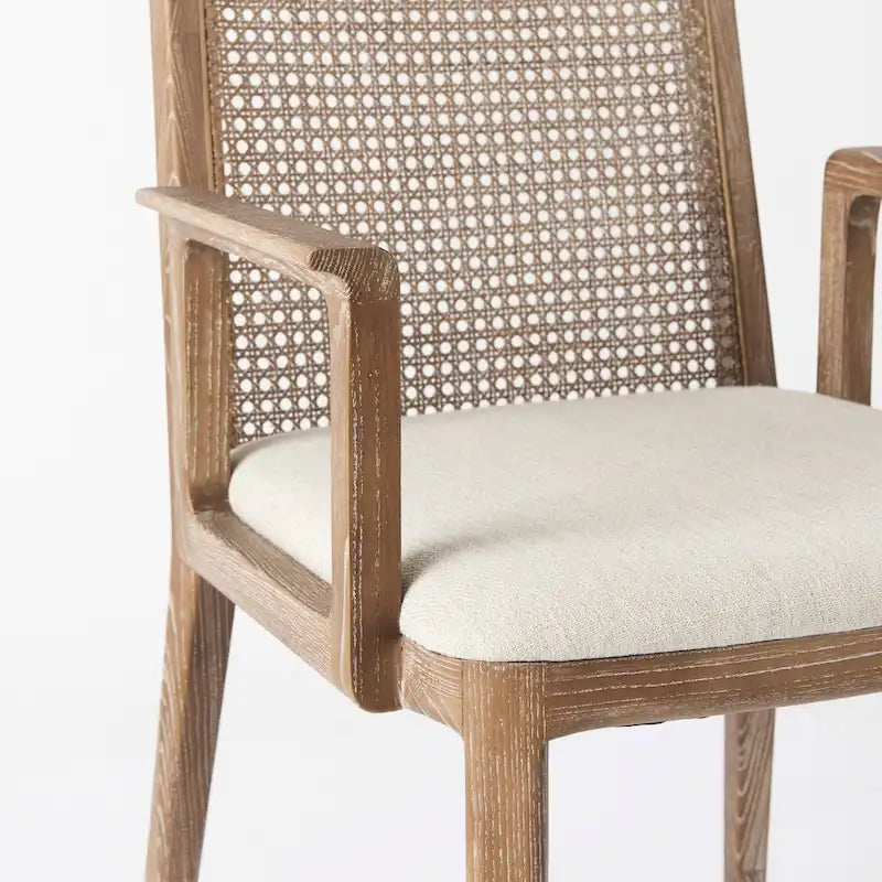 Chaise de salle à manger en tissu crème avec dossier en cannage et cadre en bois massif